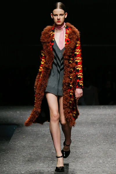 Look 27